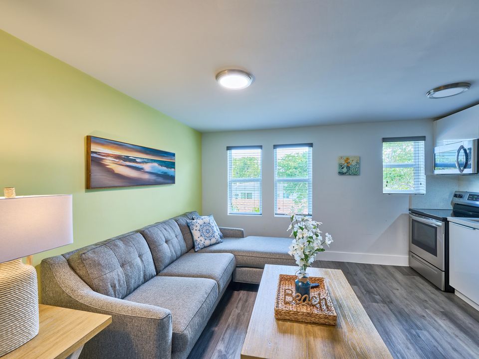 待售: $1,849,000 (0 贝兹, 0 浴室, 4112 平方英尺)