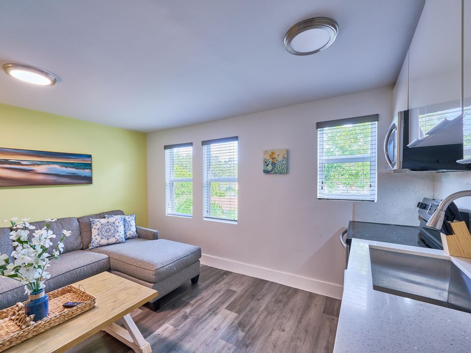 待售: $1,849,000 (0 贝兹, 0 浴室, 4112 平方英尺)