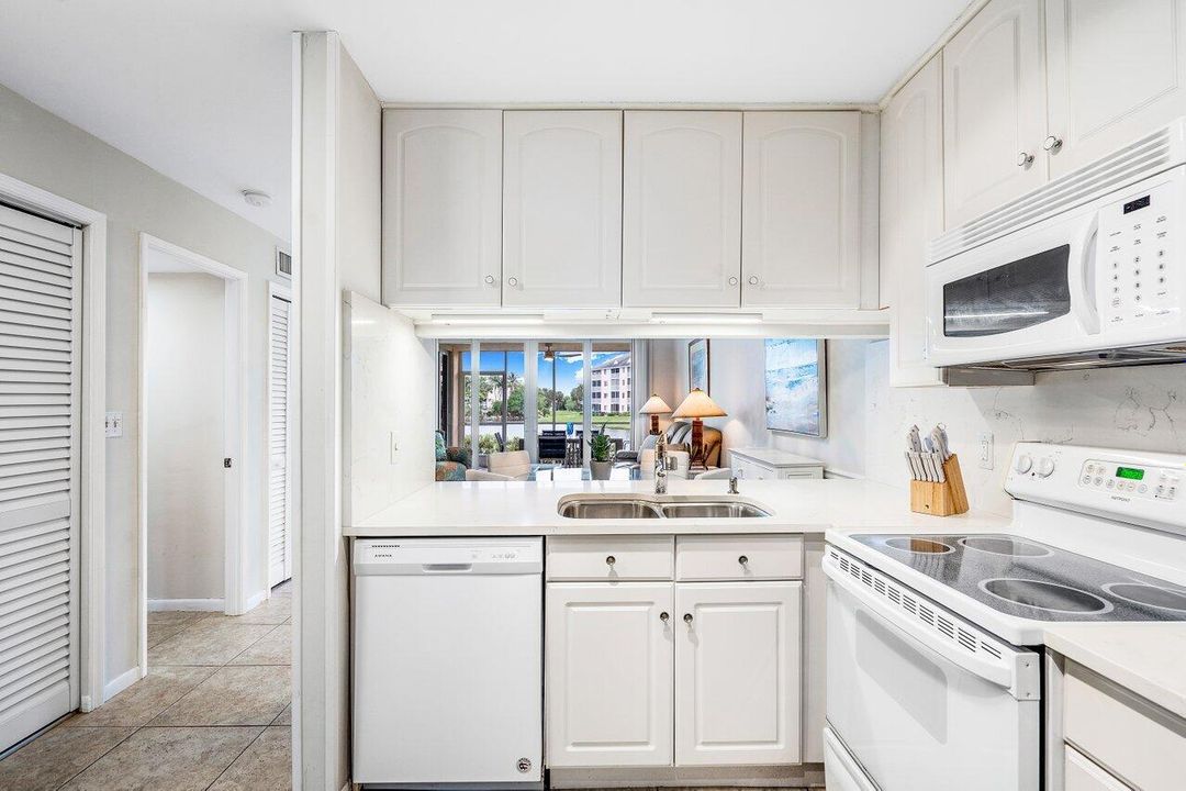 For Rent: $8,500 (2 beds, 2 baths, 1056 Square Feet)