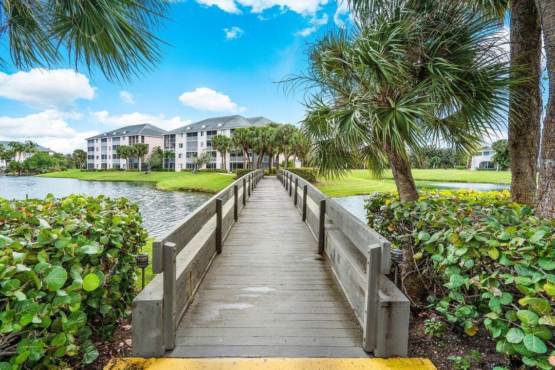 For Rent: $8,500 (2 beds, 2 baths, 1056 Square Feet)