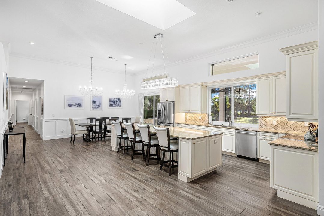 For Sale: $2,895,000 (4 beds, 4 baths, 4666 Square Feet)