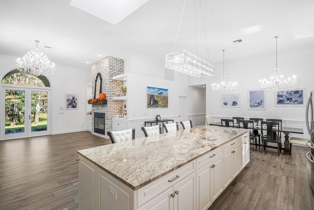 For Sale: $2,895,000 (4 beds, 4 baths, 4666 Square Feet)