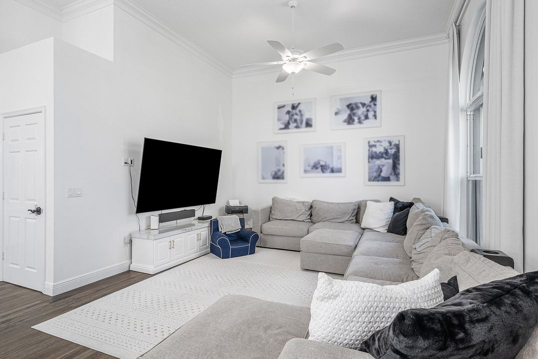 For Sale: $2,895,000 (4 beds, 4 baths, 4666 Square Feet)