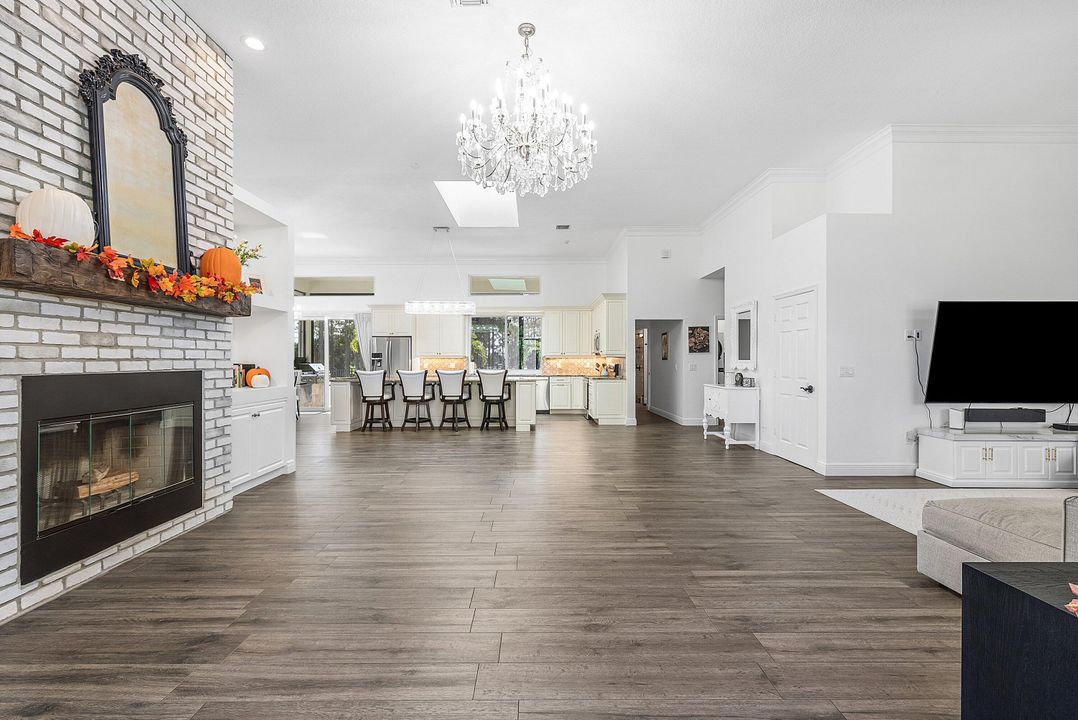 For Sale: $2,895,000 (4 beds, 4 baths, 4666 Square Feet)