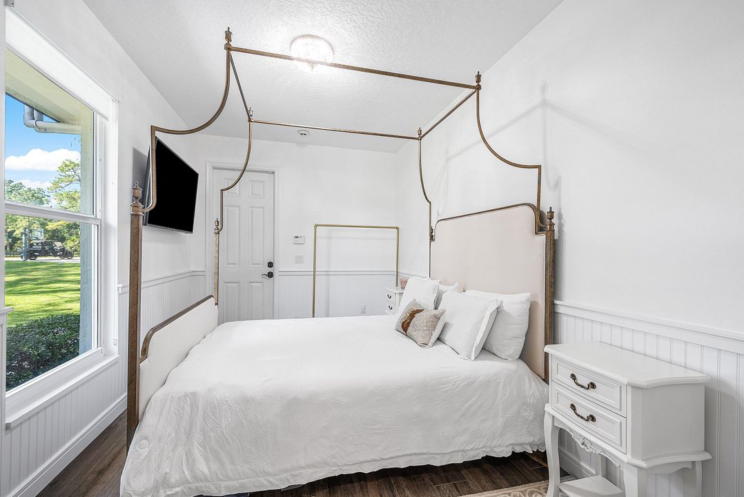 For Sale: $2,895,000 (4 beds, 4 baths, 4666 Square Feet)