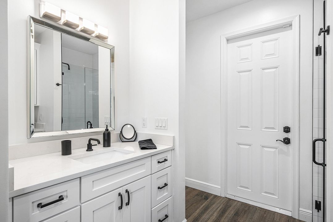 For Sale: $2,895,000 (4 beds, 4 baths, 4666 Square Feet)