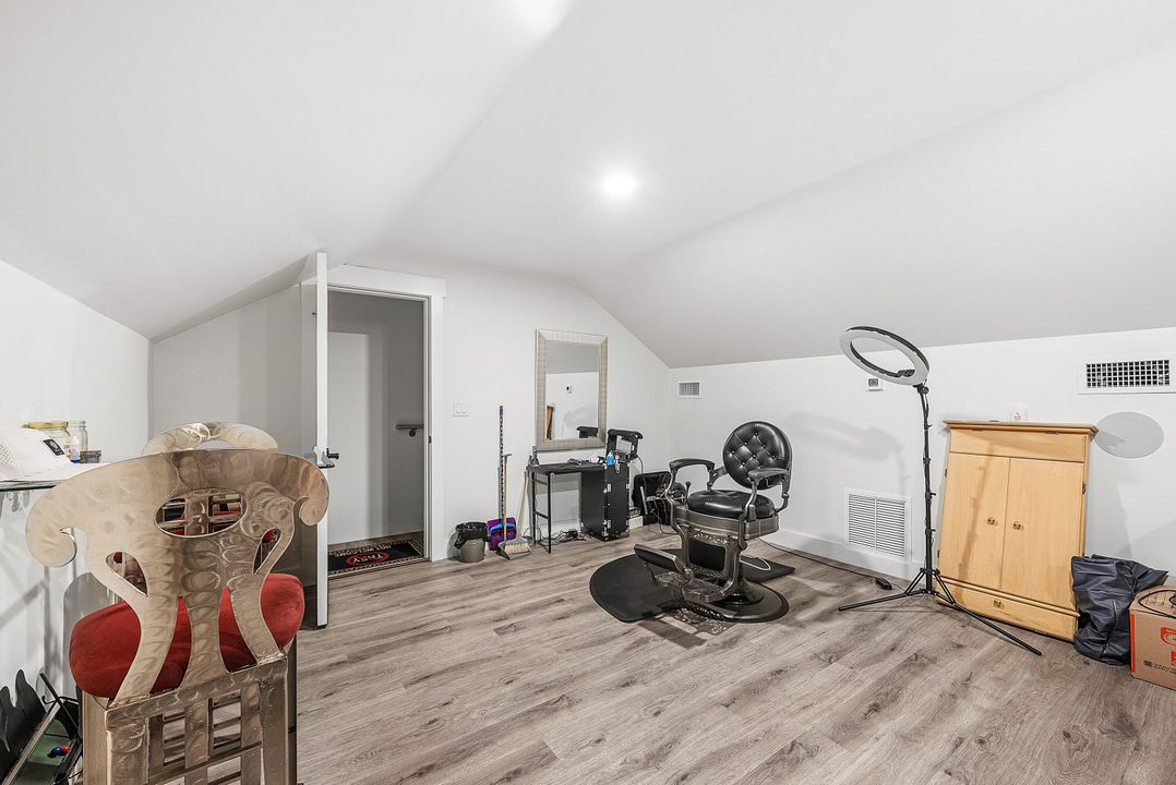 For Sale: $2,895,000 (4 beds, 4 baths, 4666 Square Feet)