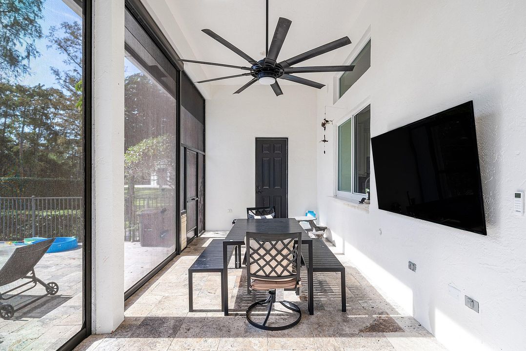 For Sale: $2,895,000 (4 beds, 4 baths, 4666 Square Feet)