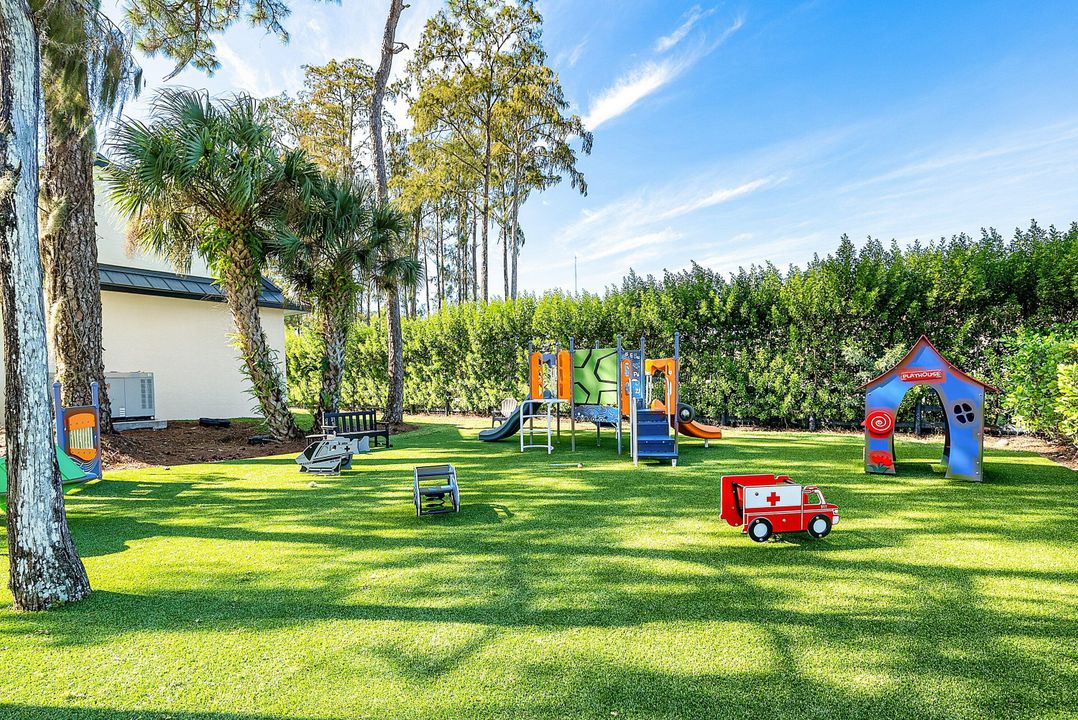 For Sale: $2,895,000 (4 beds, 4 baths, 4666 Square Feet)