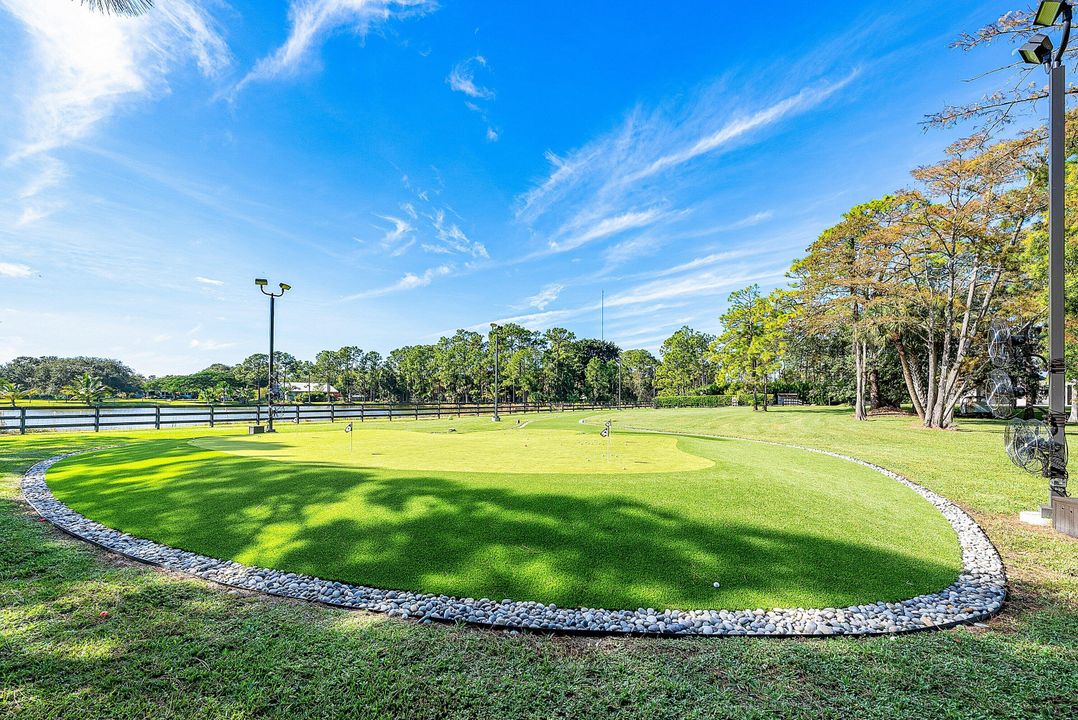 For Sale: $2,895,000 (4 beds, 4 baths, 4666 Square Feet)