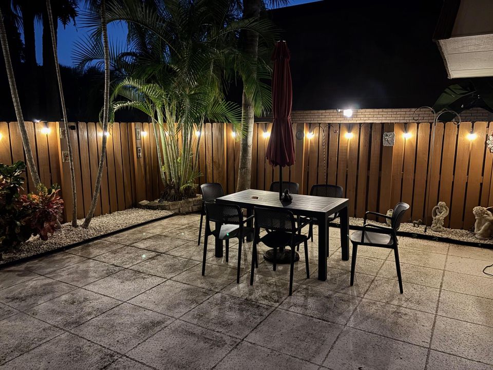 待售: $489,000 (2 贝兹, 2 浴室, 1236 平方英尺)