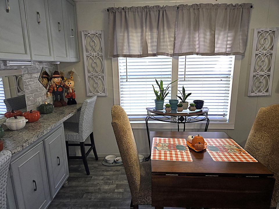 For Sale: $190,000 (2 beds, 2 baths, 1438 Square Feet)