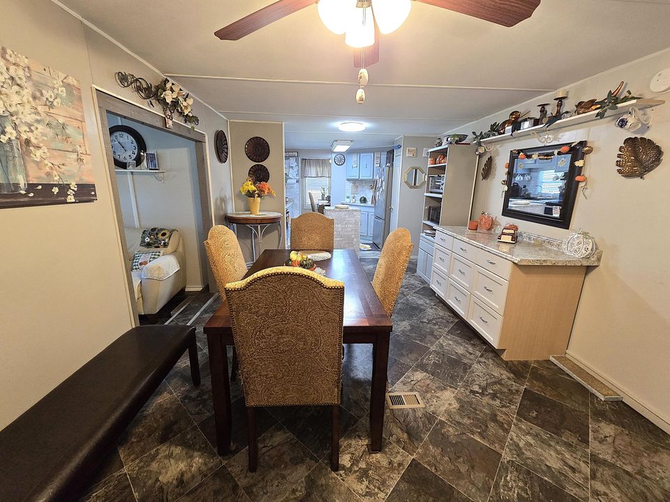 For Sale: $190,000 (2 beds, 2 baths, 1438 Square Feet)