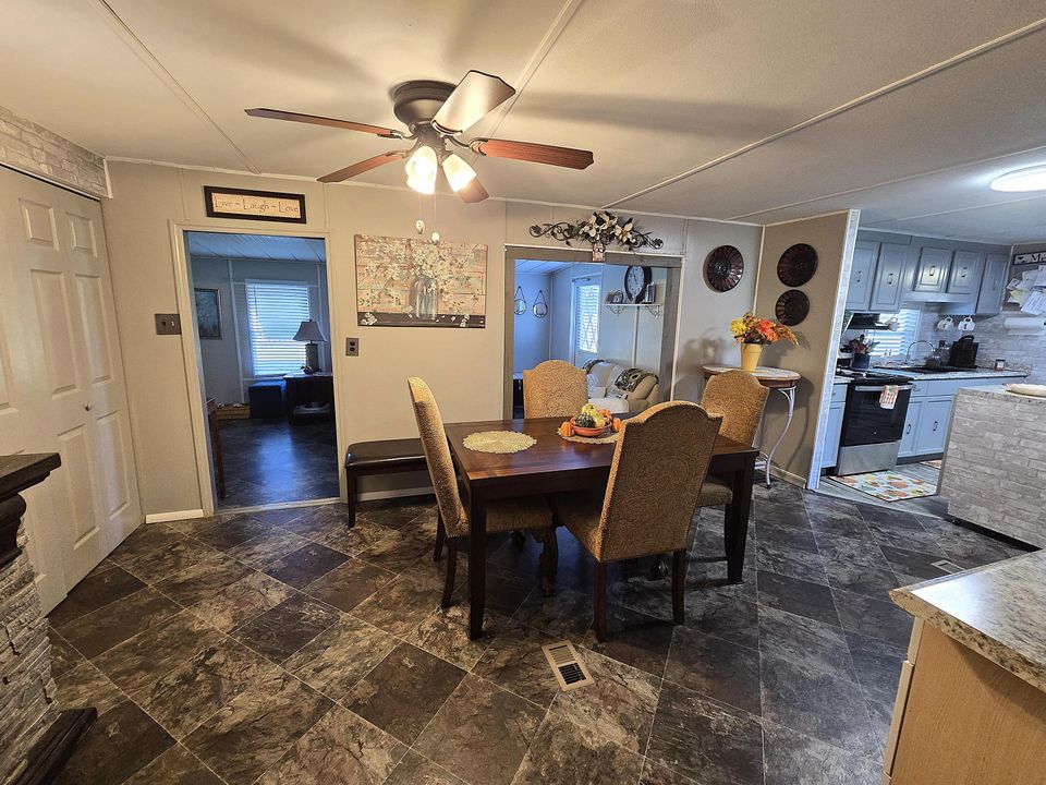 For Sale: $190,000 (2 beds, 2 baths, 1438 Square Feet)