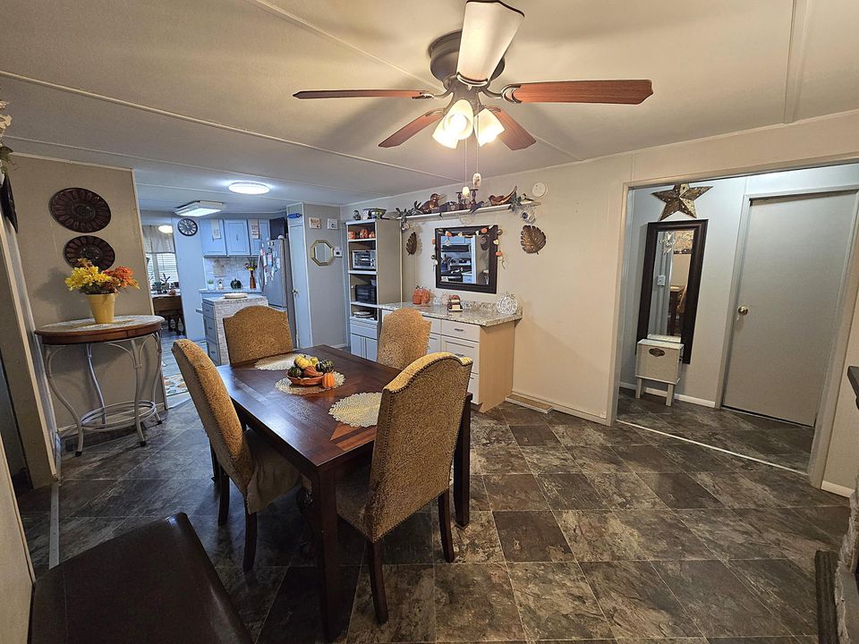 For Sale: $190,000 (2 beds, 2 baths, 1438 Square Feet)