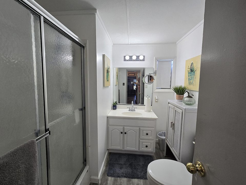 For Sale: $190,000 (2 beds, 2 baths, 1438 Square Feet)