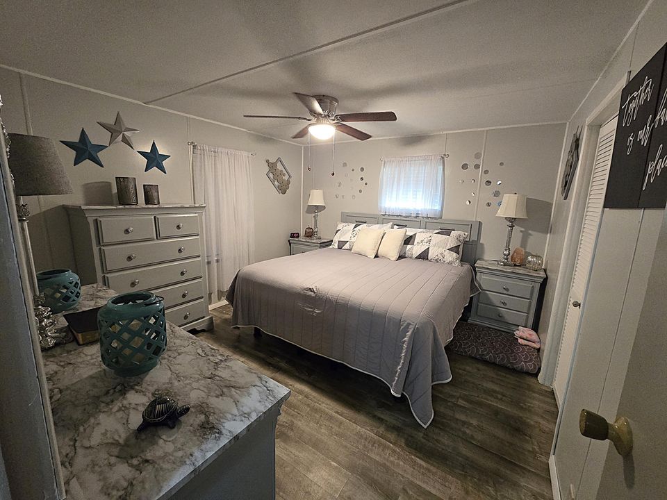 For Sale: $190,000 (2 beds, 2 baths, 1438 Square Feet)