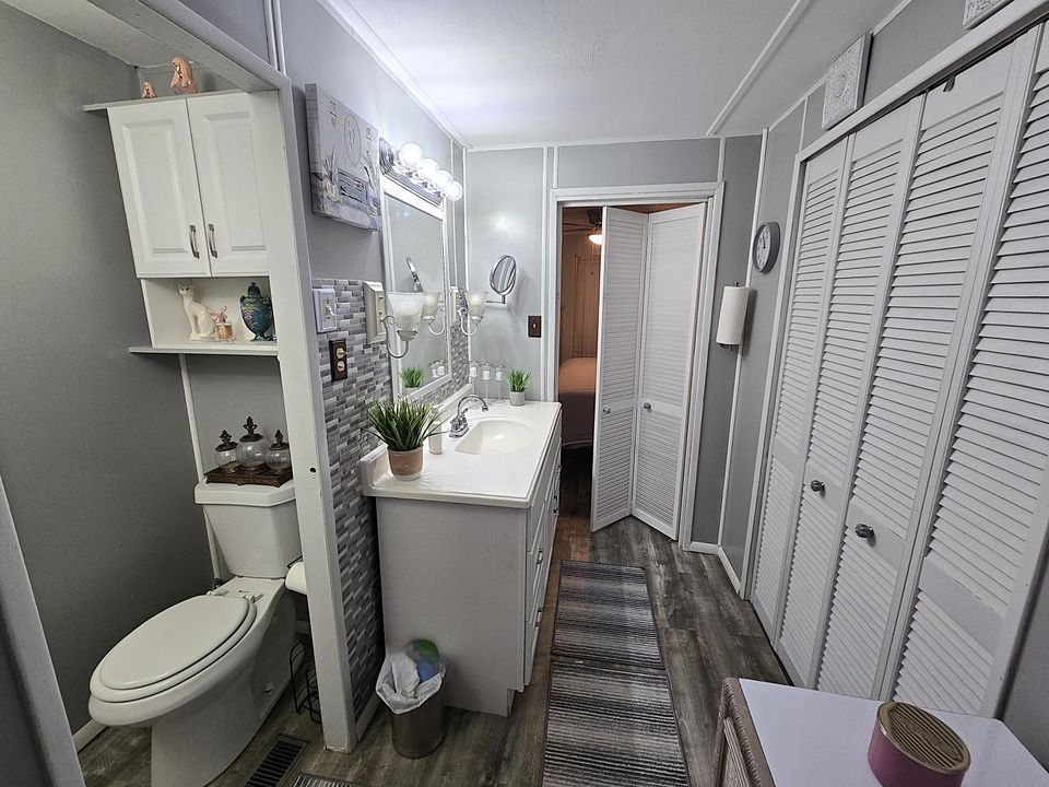 For Sale: $190,000 (2 beds, 2 baths, 1438 Square Feet)