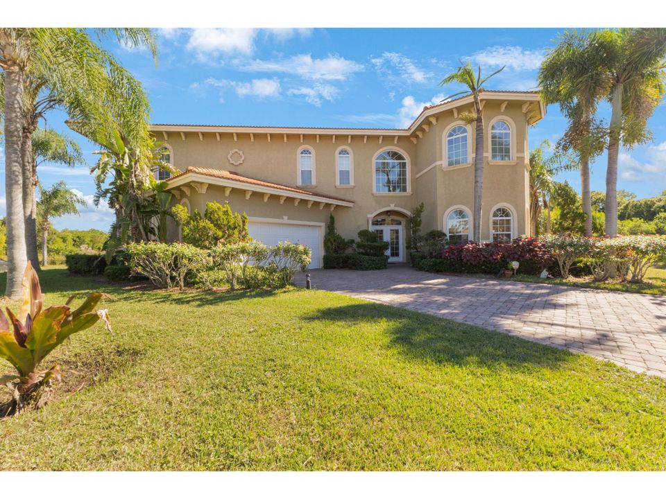 For Sale: $620,000 (3 beds, 2 baths, 3776 Square Feet)