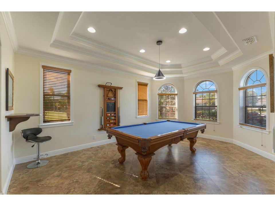 For Sale: $620,000 (3 beds, 2 baths, 3776 Square Feet)