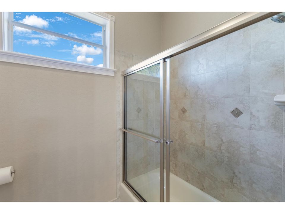 For Sale: $620,000 (3 beds, 2 baths, 3776 Square Feet)