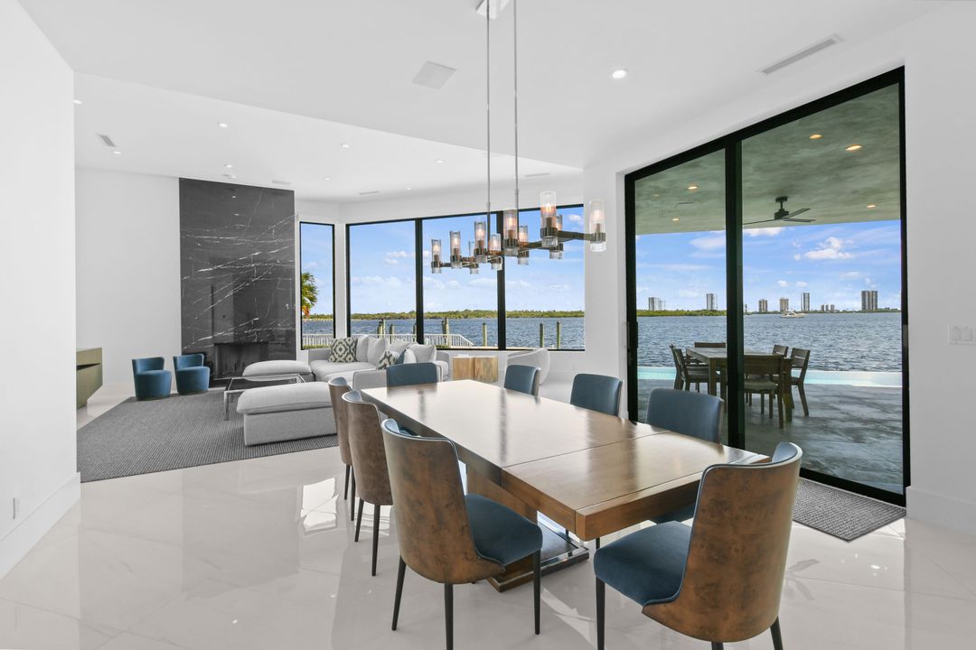 En Venta: $14,995,000 (5 camas, 6 baños, 7366 Pies cuadrados)