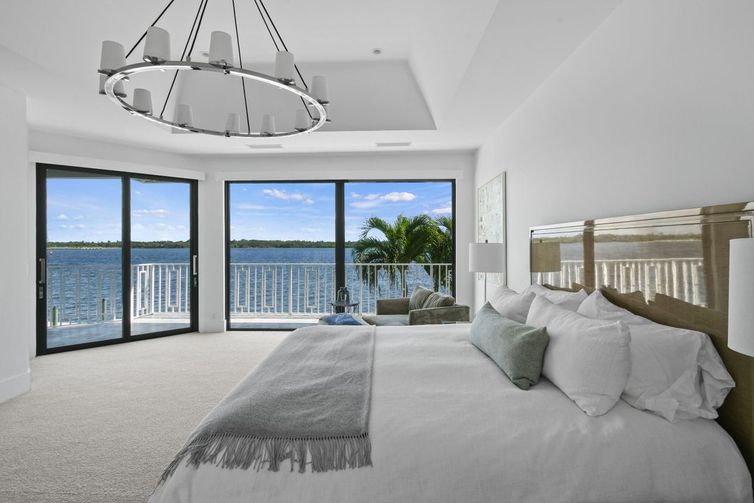 En Venta: $14,995,000 (5 camas, 6 baños, 7366 Pies cuadrados)