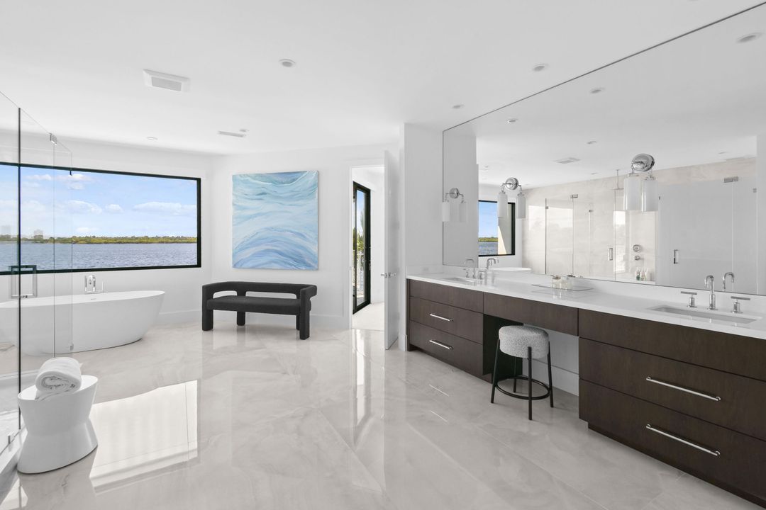 En Venta: $14,995,000 (5 camas, 6 baños, 7366 Pies cuadrados)