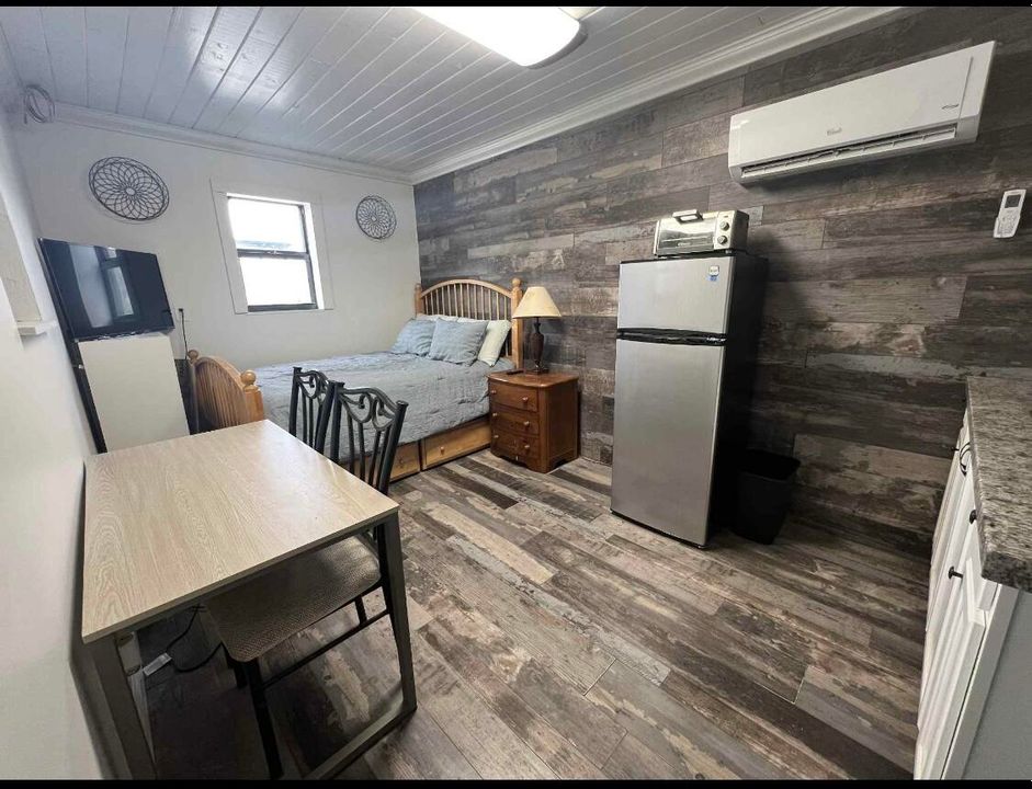 For Rent: $16,850 (2 beds, 2 baths, 3500 Square Feet)