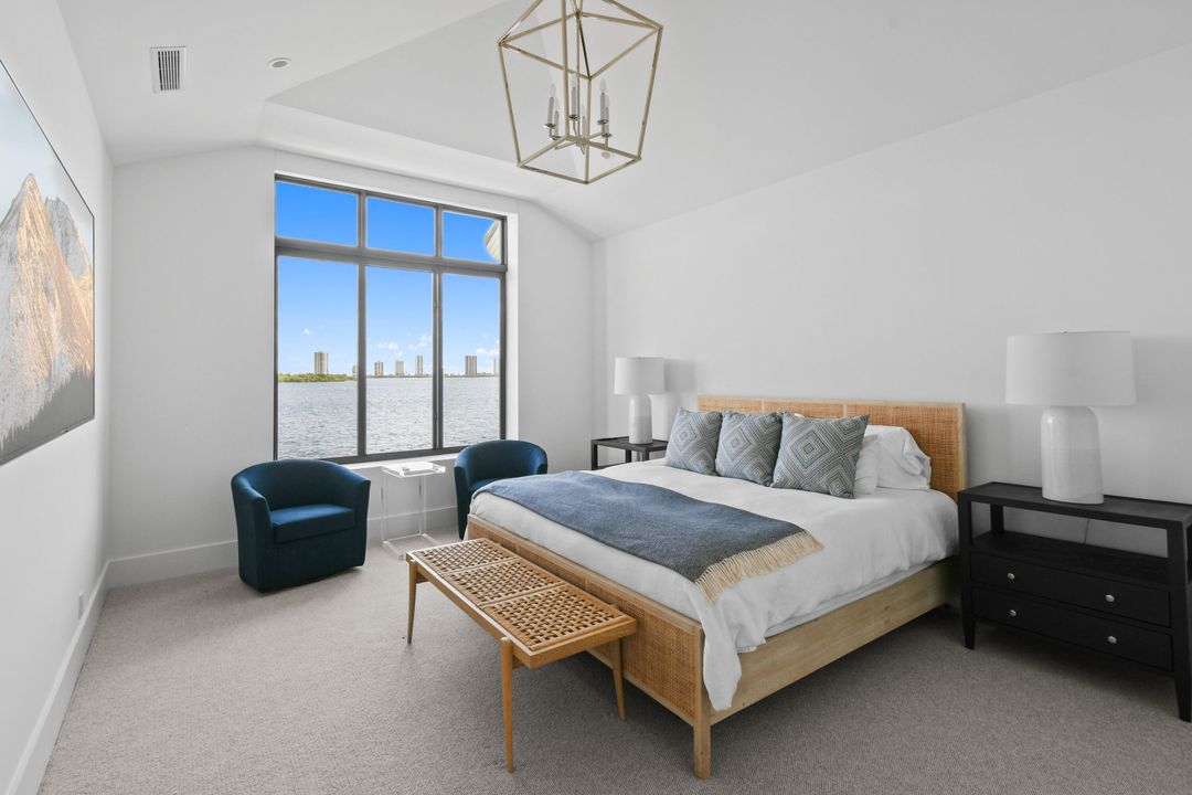 En Venta: $14,995,000 (5 camas, 6 baños, 7366 Pies cuadrados)