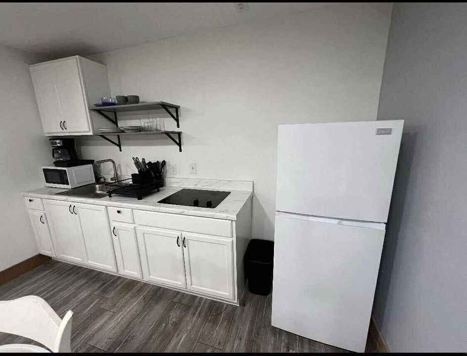 For Rent: $16,850 (2 beds, 2 baths, 3500 Square Feet)
