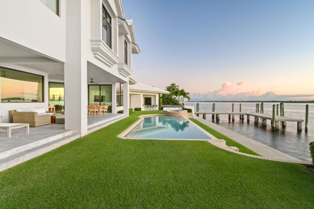 En Venta: $14,995,000 (5 camas, 6 baños, 7366 Pies cuadrados)