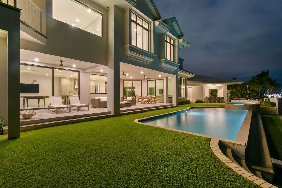 En Venta: $14,995,000 (5 camas, 6 baños, 7366 Pies cuadrados)