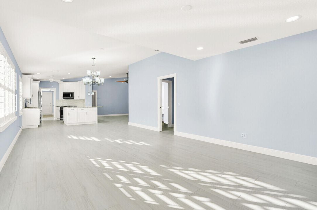 待售: $479,900 (2 贝兹, 2 浴室, 1680 平方英尺)