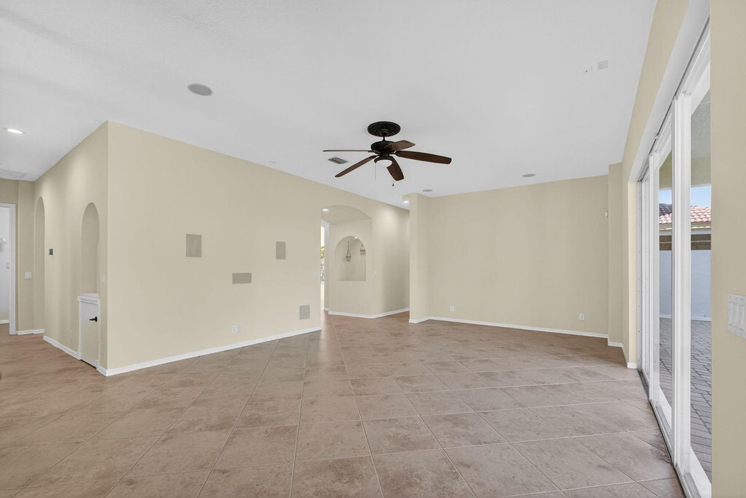 Active With Contract: $1,295,000 (6 beds, 4 baths, 3915 Square Feet)