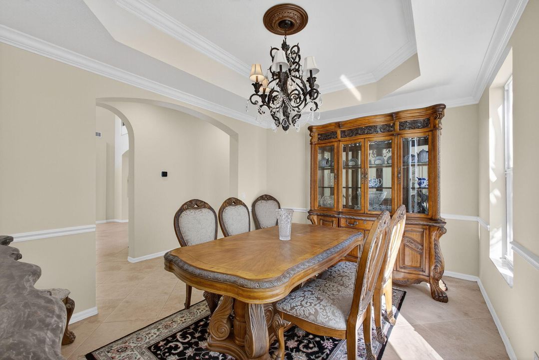 Active With Contract: $1,295,000 (6 beds, 4 baths, 3915 Square Feet)