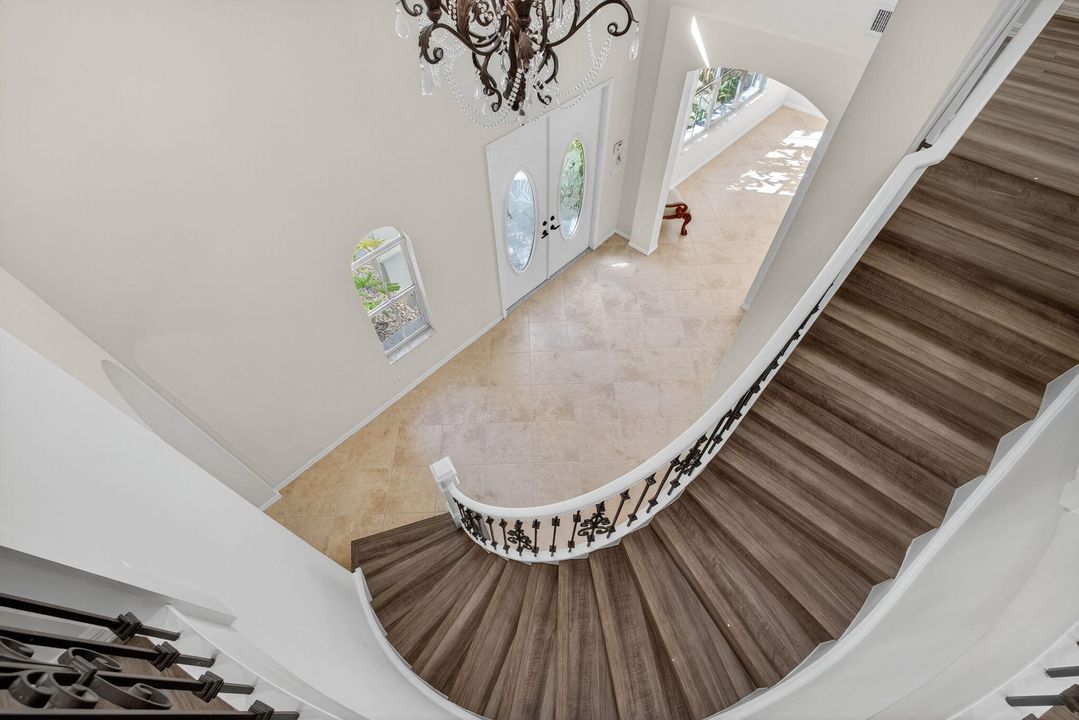 Active With Contract: $1,295,000 (6 beds, 4 baths, 3915 Square Feet)