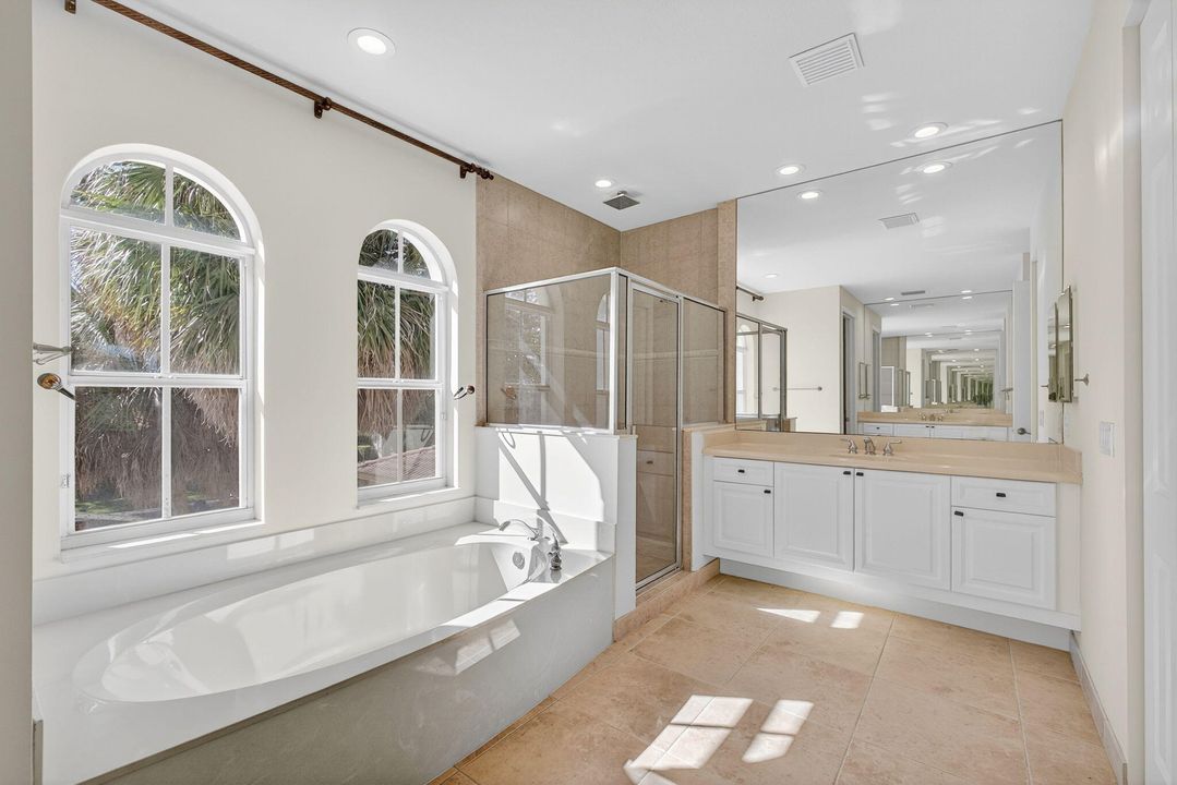 Active With Contract: $1,295,000 (6 beds, 4 baths, 3915 Square Feet)