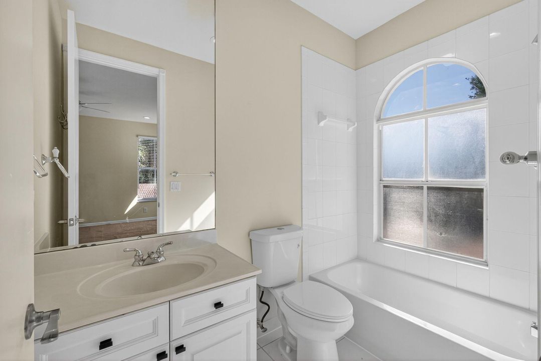 Active With Contract: $1,295,000 (6 beds, 4 baths, 3915 Square Feet)