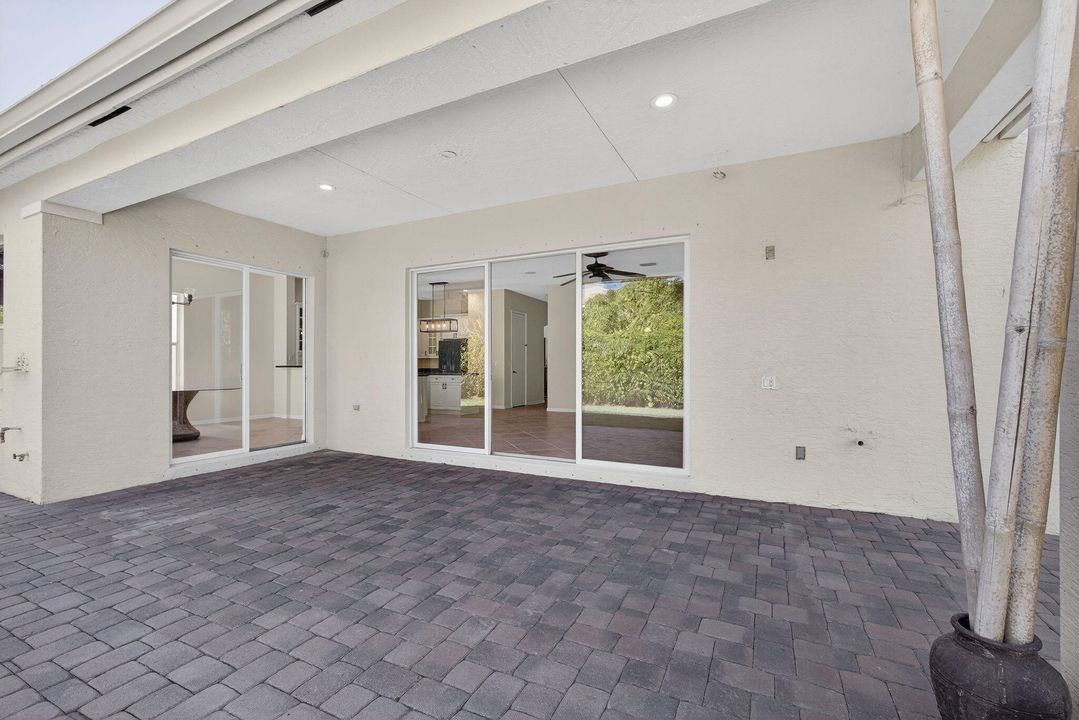 Active With Contract: $1,295,000 (6 beds, 4 baths, 3915 Square Feet)