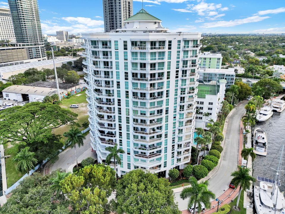 В аренду: $3,300 (2 спален, 2 ванн, 1236 Квадратных фут)