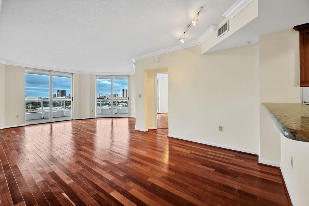 В аренду: $3,300 (2 спален, 2 ванн, 1236 Квадратных фут)