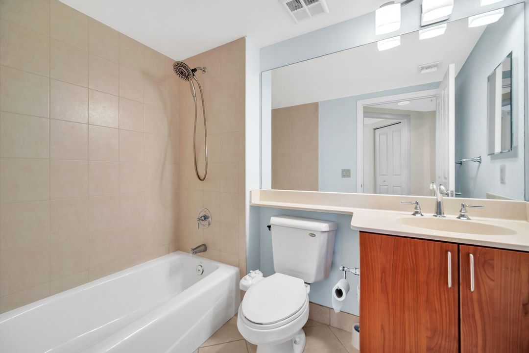 В аренду: $3,300 (2 спален, 2 ванн, 1236 Квадратных фут)