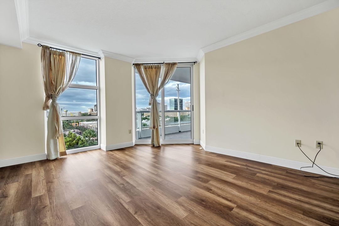 В аренду: $3,300 (2 спален, 2 ванн, 1236 Квадратных фут)