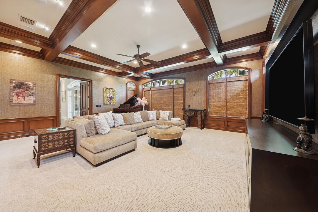 待售: $8,500,000 (5 贝兹, 6 浴室, 5961 平方英尺)