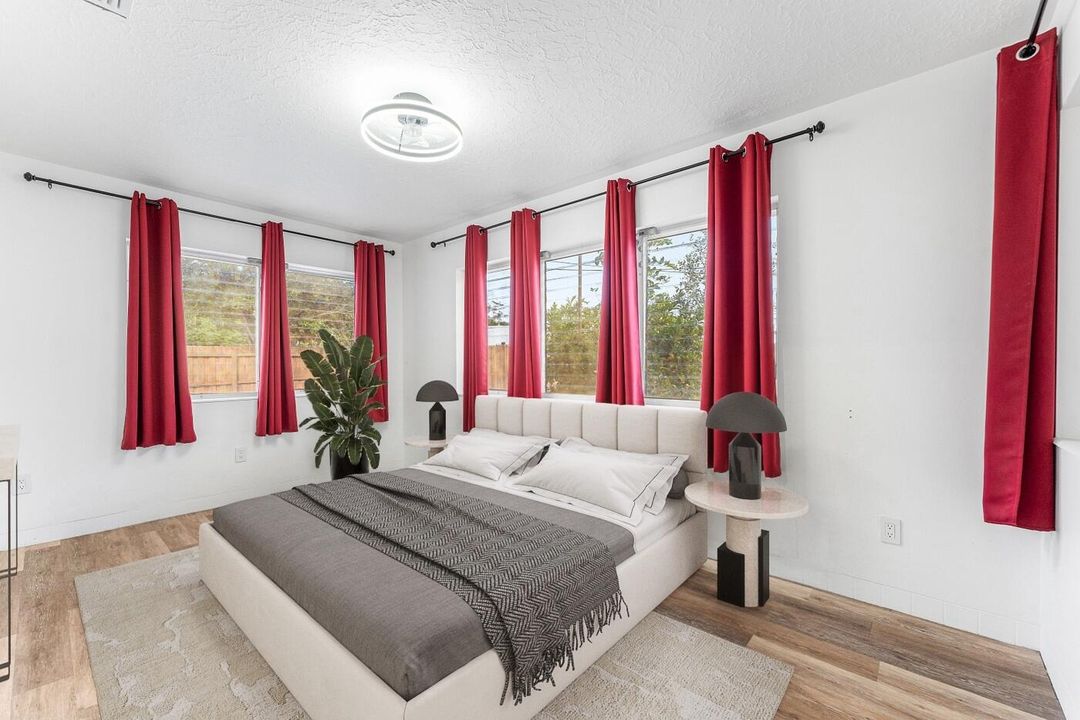 En Venta: $569,500 (3 camas, 2 baños, 1130 Pies cuadrados)