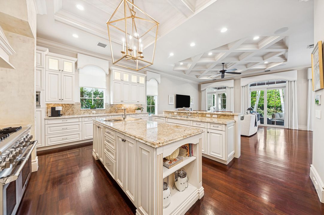 待售: $8,500,000 (5 贝兹, 6 浴室, 5961 平方英尺)