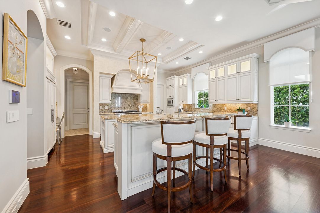 待售: $8,500,000 (5 贝兹, 6 浴室, 5961 平方英尺)