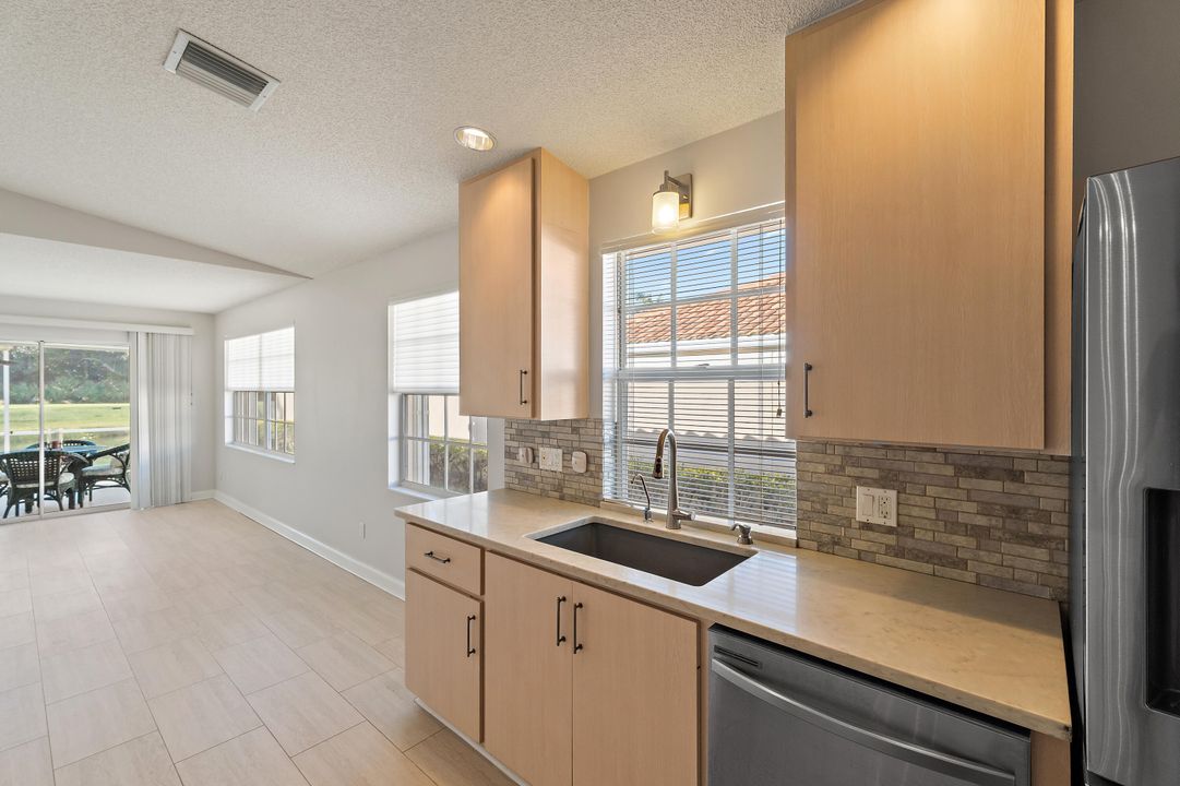 En Venta: $435,000 (2 camas, 2 baños, 1610 Pies cuadrados)