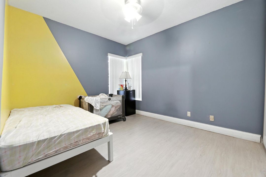 En Venta: $275,000 (3 camas, 2 baños, 1120 Pies cuadrados)